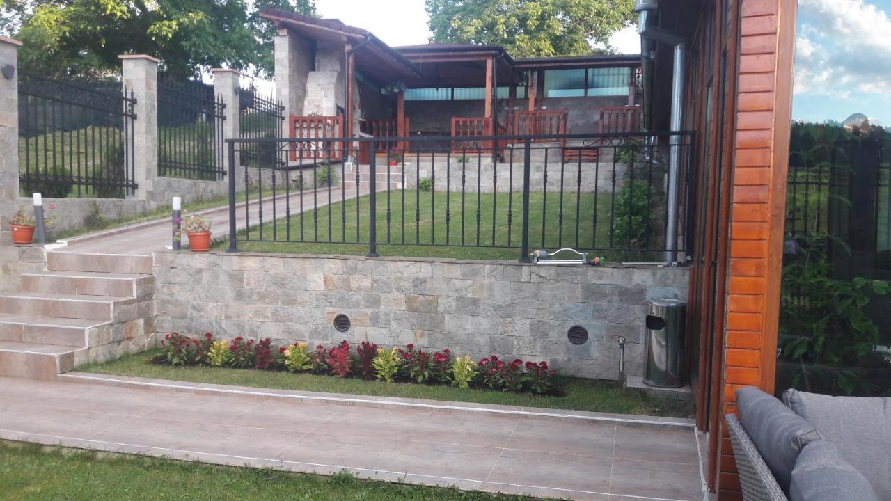 Lakata Guest House Zasele Exterior photo