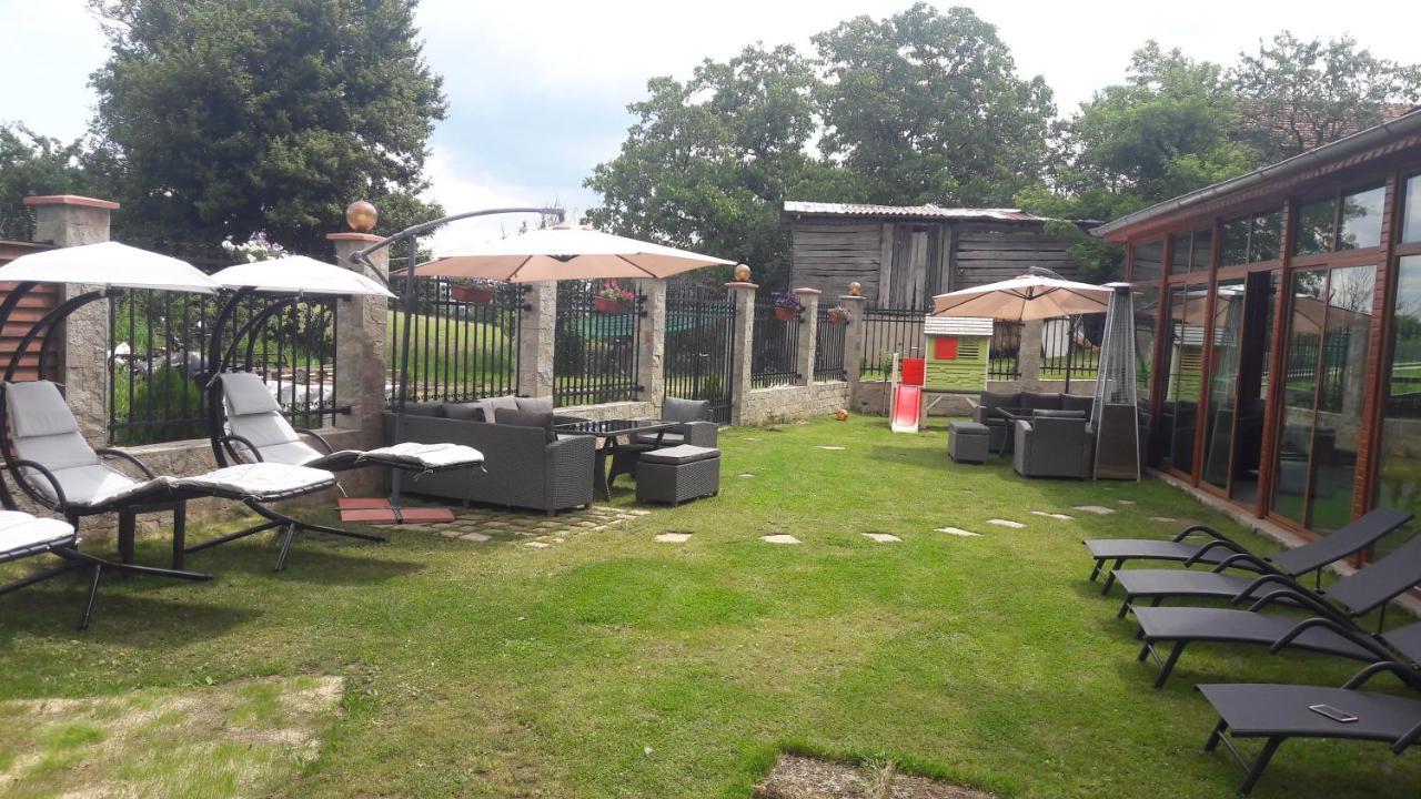 Lakata Guest House Zasele Exterior photo
