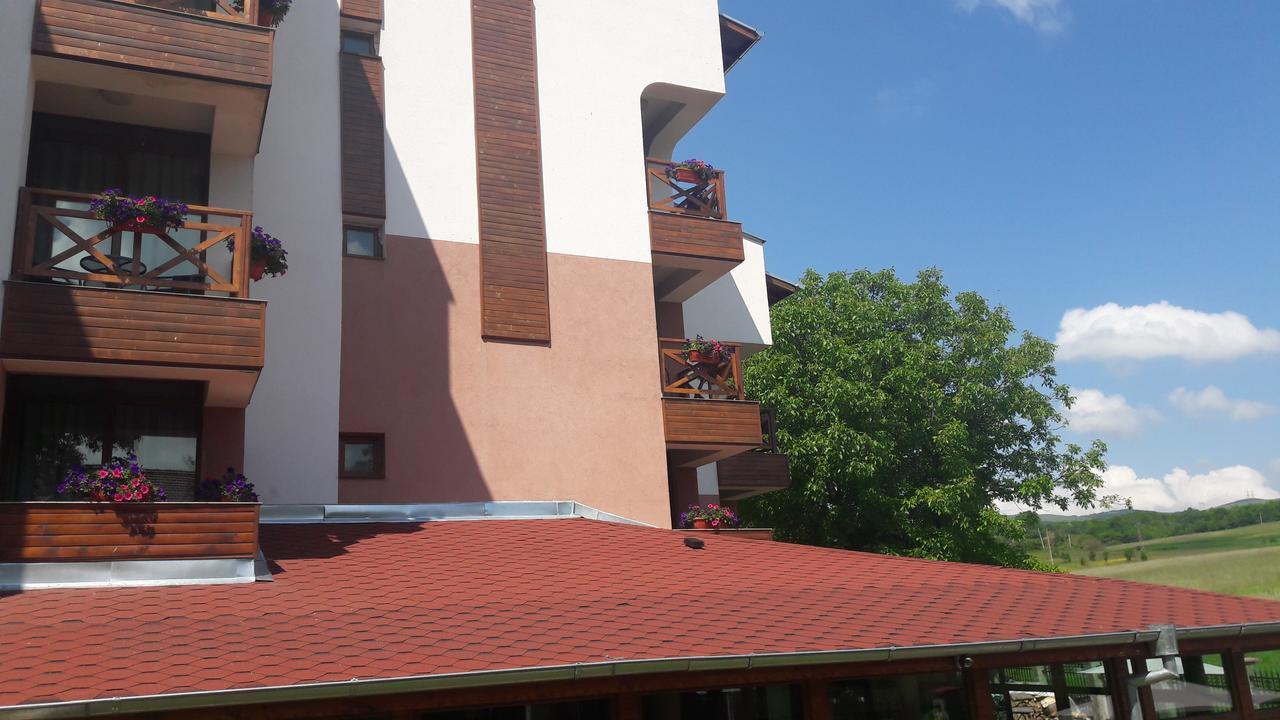 Lakata Guest House Zasele Exterior photo
